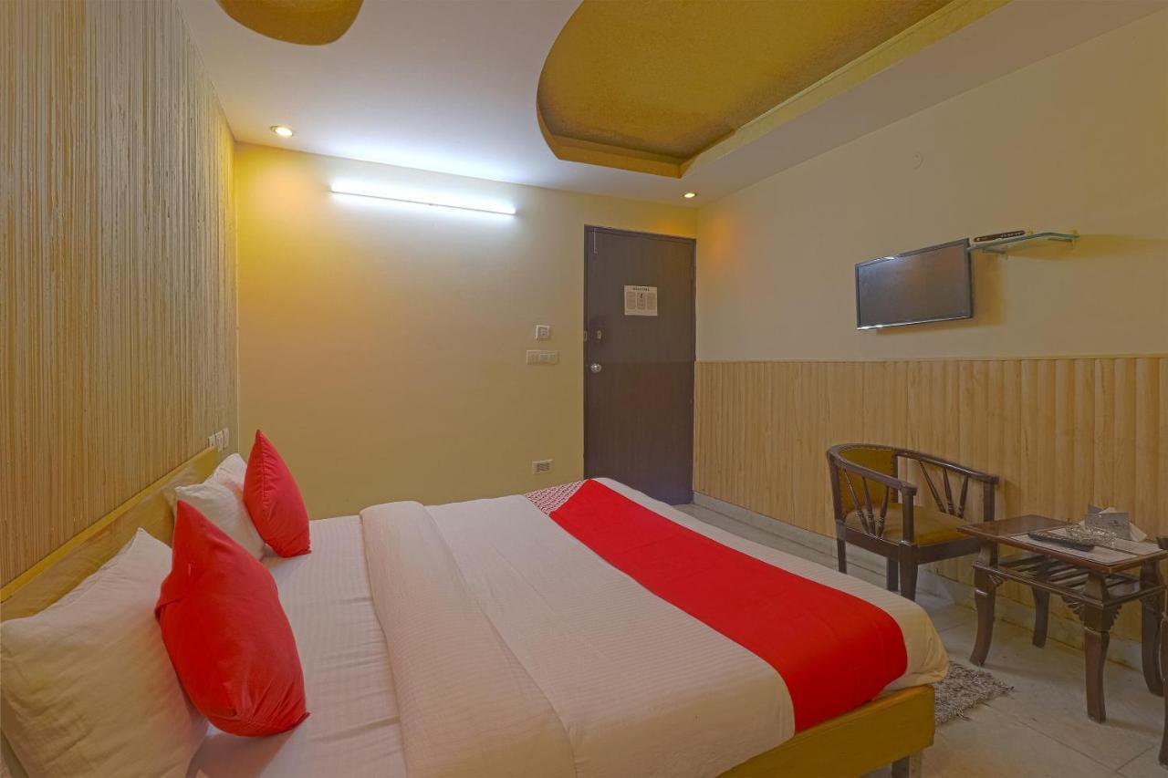 Oyo 834 Shree Balaji Hotel Faridabad Eksteriør billede