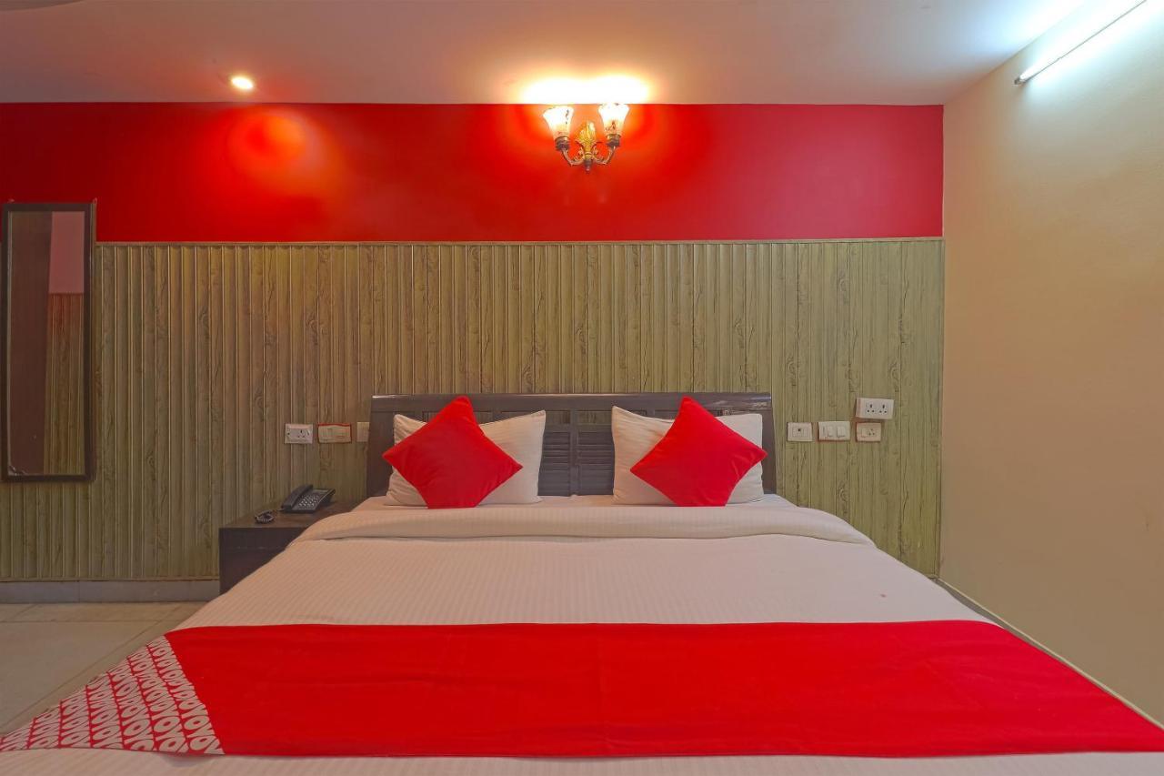 Oyo 834 Shree Balaji Hotel Faridabad Eksteriør billede