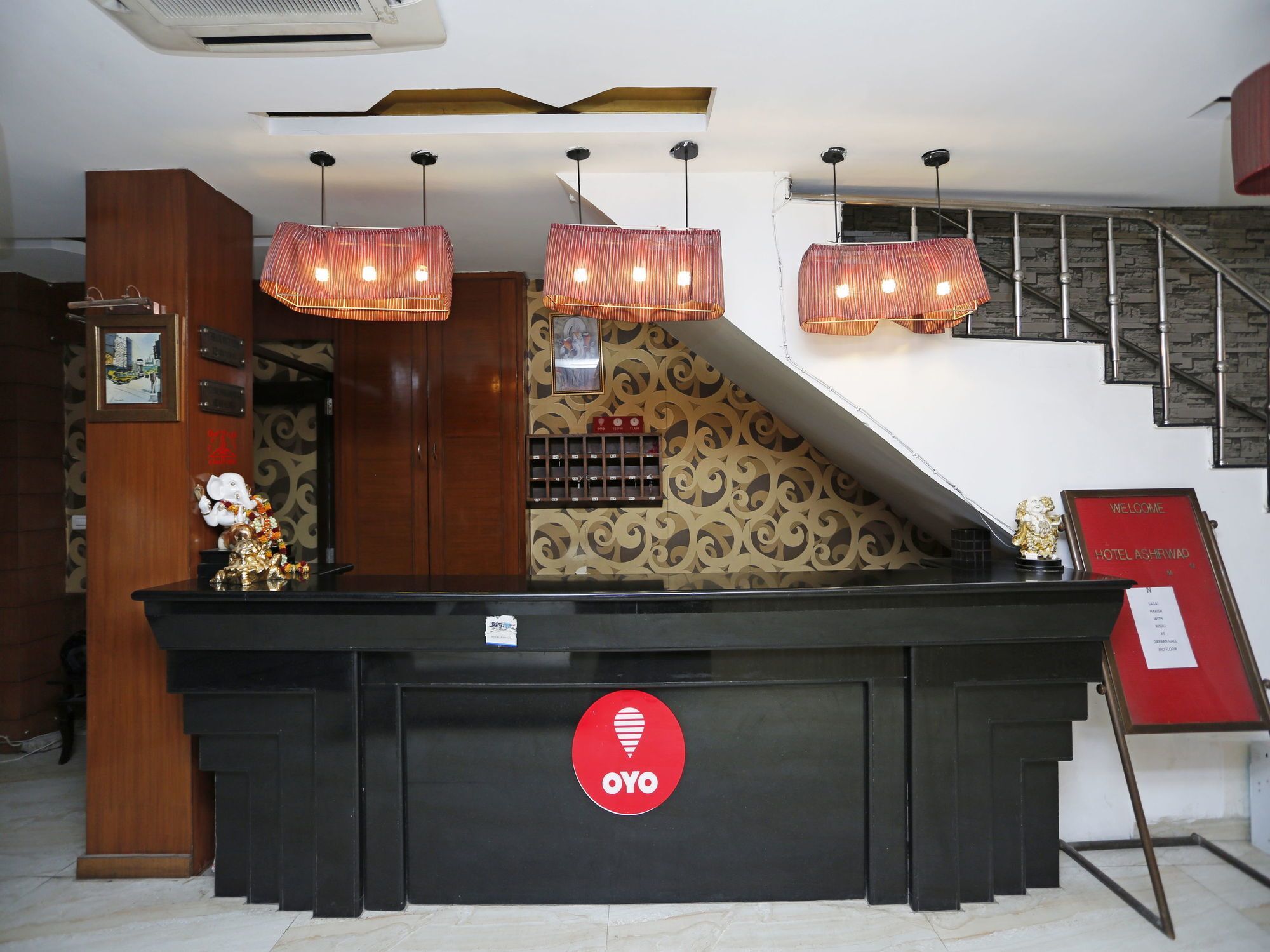 Oyo 834 Shree Balaji Hotel Faridabad Eksteriør billede